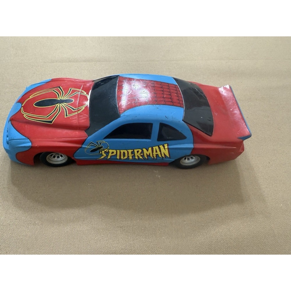 Marvel Spiderman Vintage 2003 Wired RC Remote Control Car Comic Book - No Remote